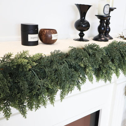 Senjie Christmas Low-Maintenance Cedar Garland with Vertical Flow Perfect for Any Mantel or Doorway Holiday Charm Real Touch Winter Green Pine（6Ft,9Ft)