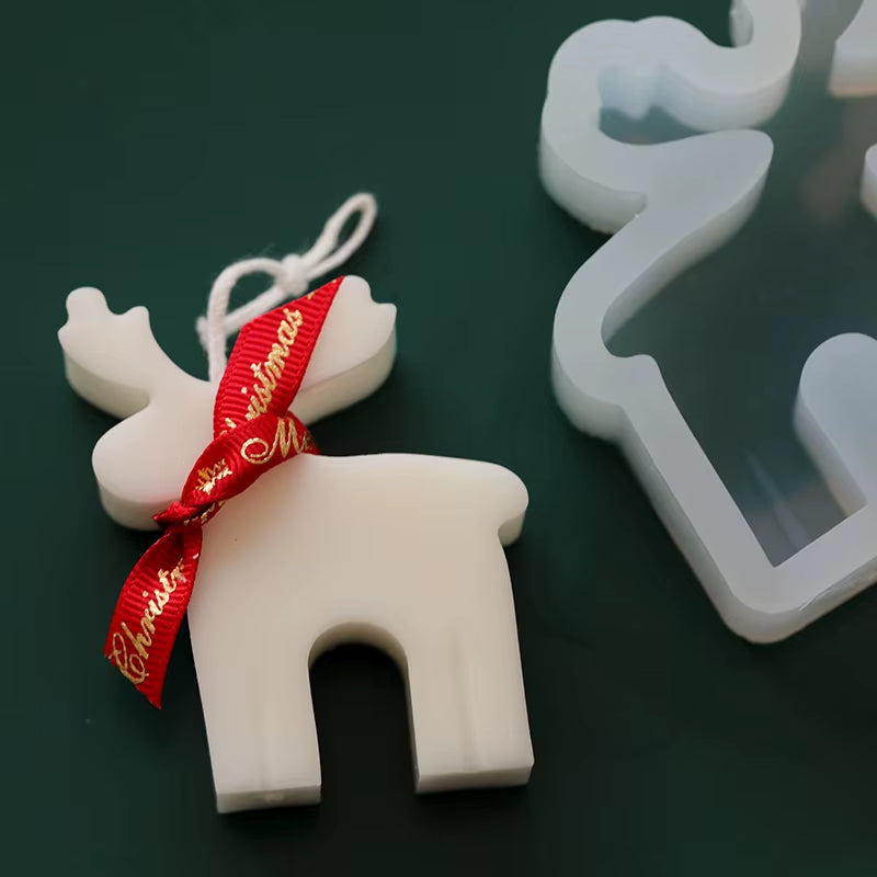 Festive Gingerbread Man & Elk Candle Mold - DIY Aromatherapy Crafts for Unique Christmas Gifts