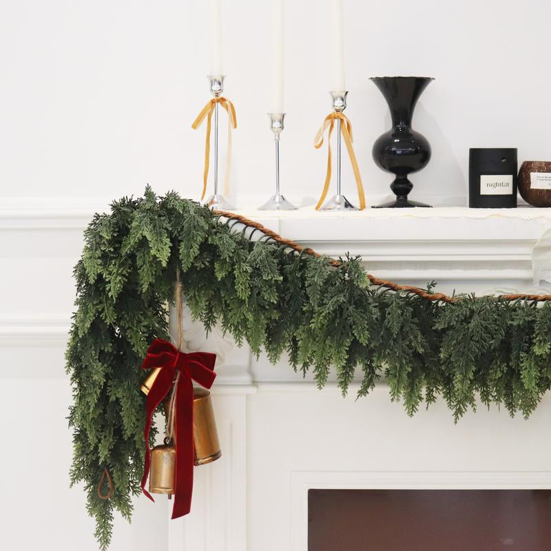 Senjie Christmas Low-Maintenance Cedar Garland with Vertical Flow Perfect for Any Mantel or Doorway Holiday Charm Real Touch Winter Green Pine（6Ft,9Ft)